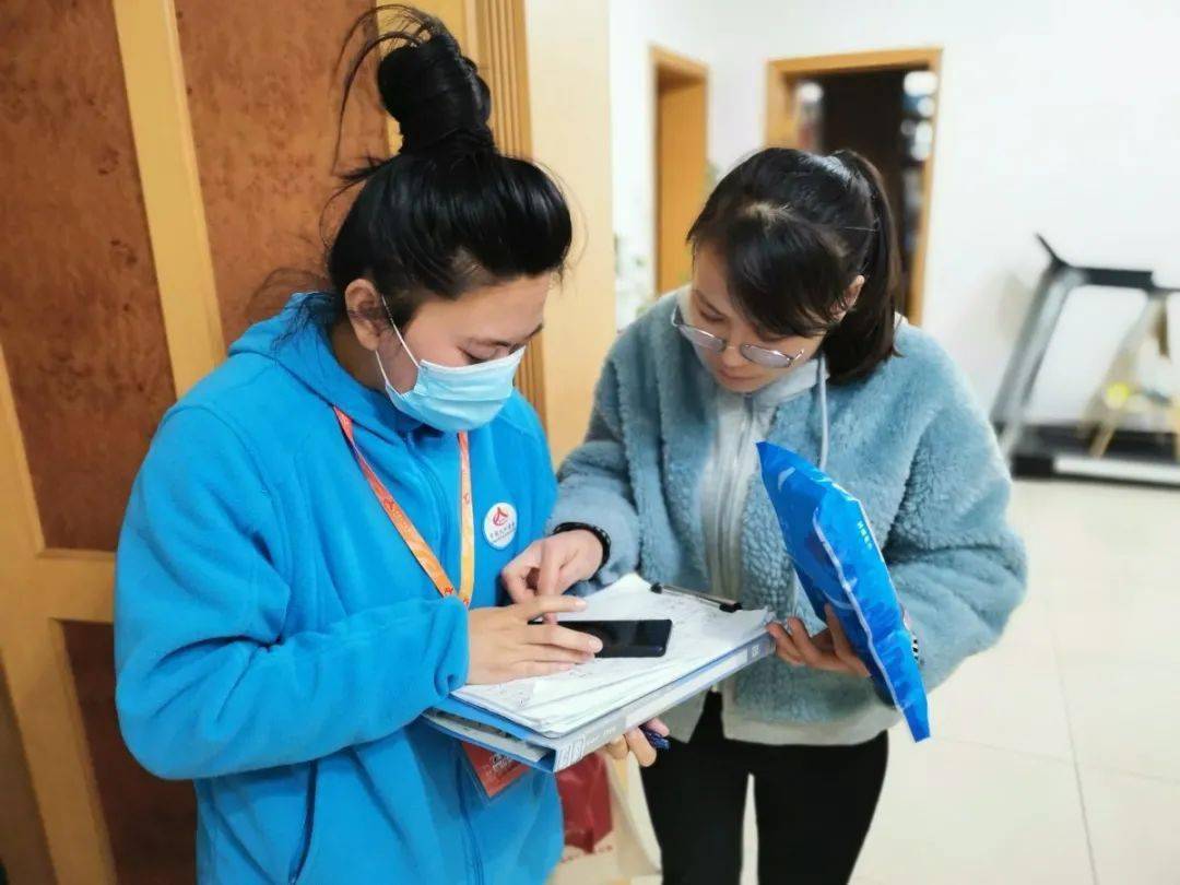 第七次人口普查员不参与_人口普查员证件图片