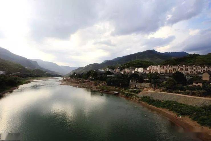 中国著名的大河有哪些 8039baeb8d25490b892922d92e16aa46.jpeg