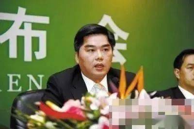 再获减刑裸官吴湛辉17亿赃款已经全部退清