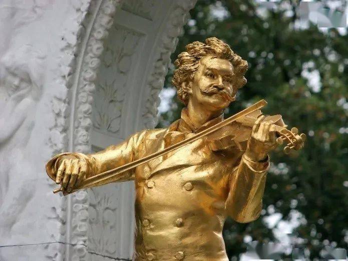 小约翰·施特劳斯(johann strauss ii)雕像