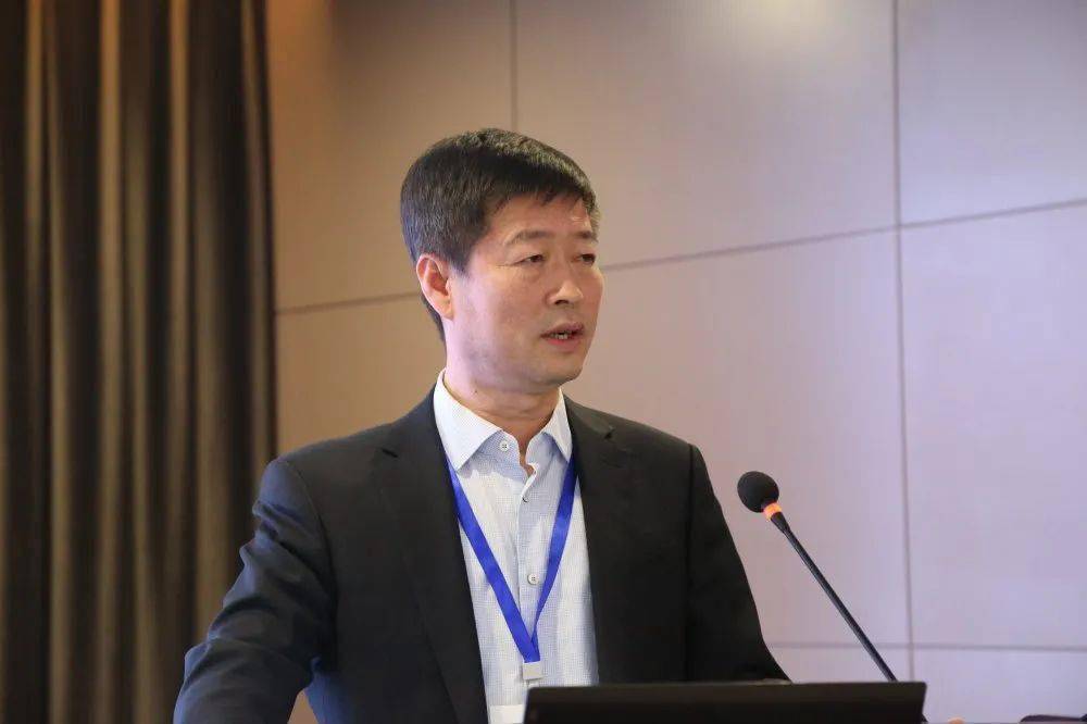 河北金融学院党委书记杨兆廷教授对河北金融学院在"新财经"人才培养的