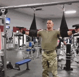 健身|美国大兵变态的肌肉训练，看完大写的服......