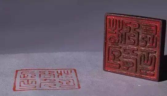 怎么识别黄金是否纯金 436c302971a24e8ba147cf640f358511.jpeg