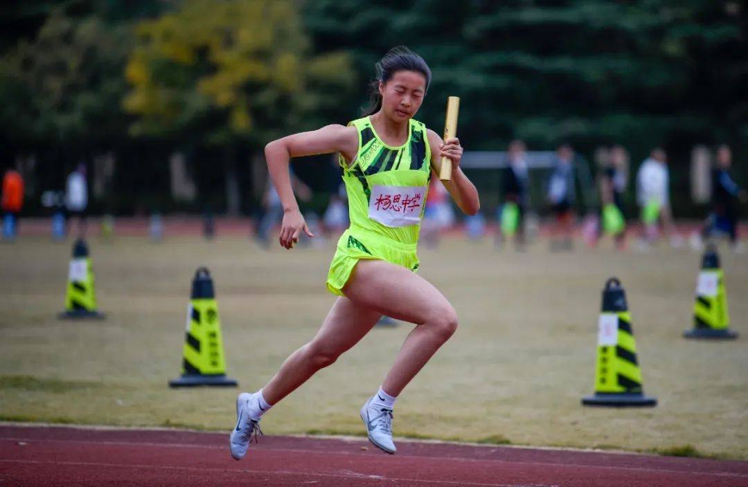 张昊然 女子400米纪录钱思颖 男子4×100米接力纪录(唐煜浩,郑琦琦