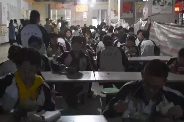 常人|常人难以想象！太有画面感了衡水中学复读班的真实生活