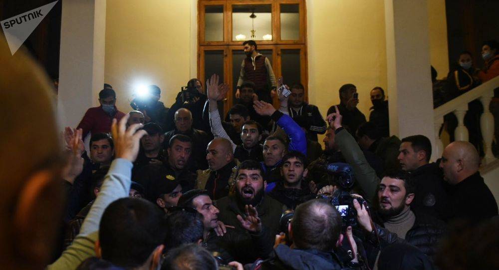 亚美尼亚总理称官邸夜间遭洗劫，电脑和手表等