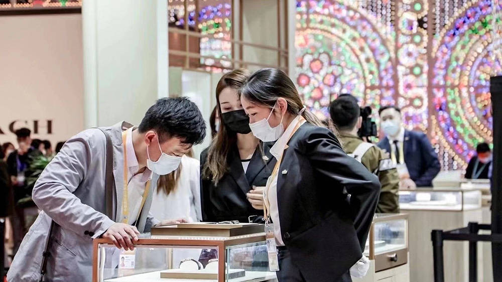 天价|参展商变投资商，进博会那颗天价黑钻石将在上海延展