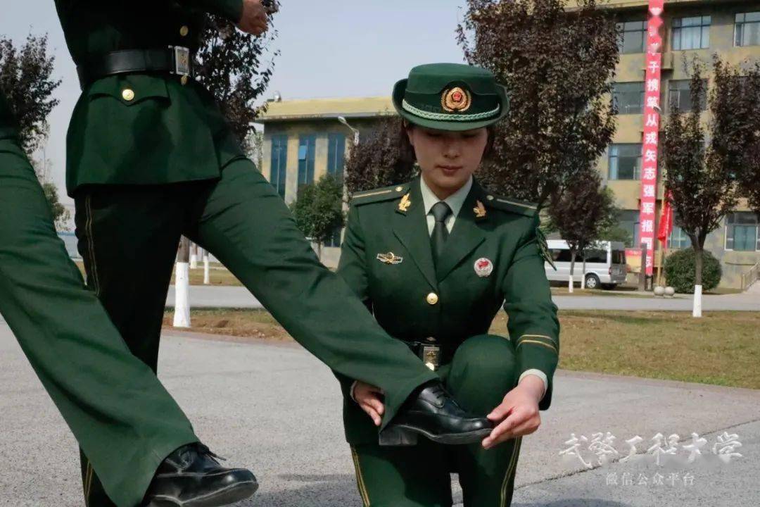 二条杠是什么士官 ad54e320b16c4fb3a01321f47f8f0893.jpeg