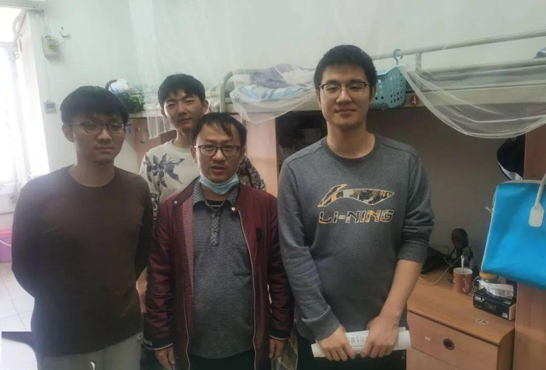 图| 2018级统计学班导师洪伟老师