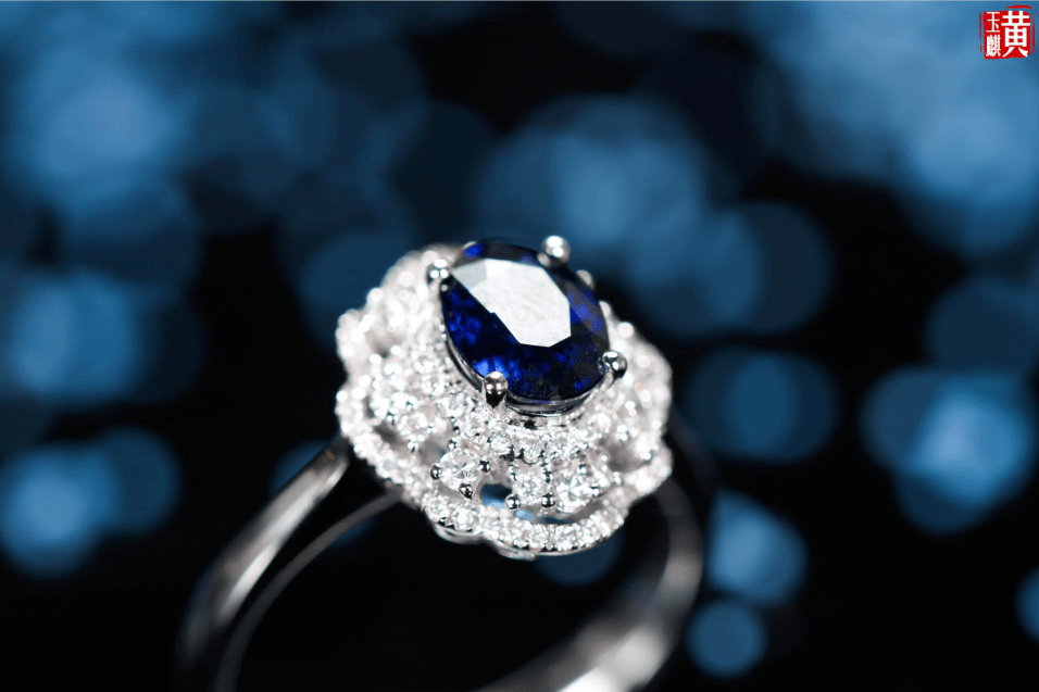 蓝色|这个色系的珠宝，高级温和又迷人，每一种都是美哭的节奏！