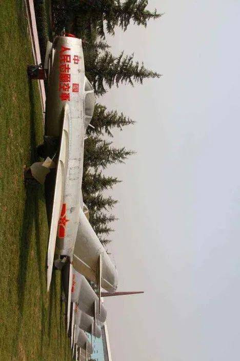 从“米格-15”到“歼-20”│一张长图见证人民空