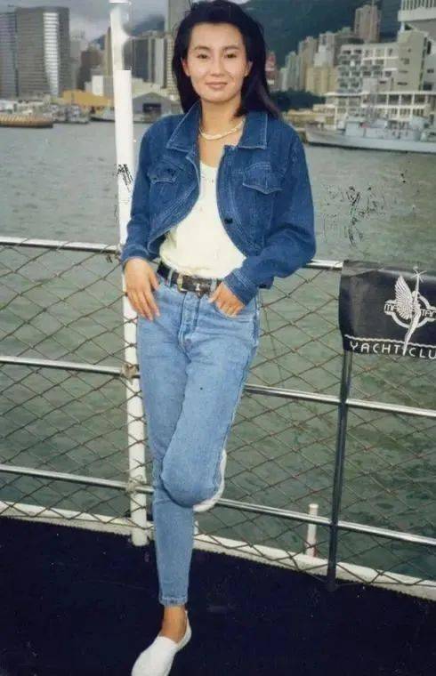 sina|想做氛围感港风美人？我帮你整理了一份超容易上手的教程！