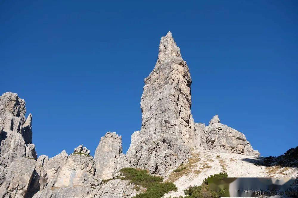 [意]campanile di val montanaia山的铜铃声再次响彻dolomites山区