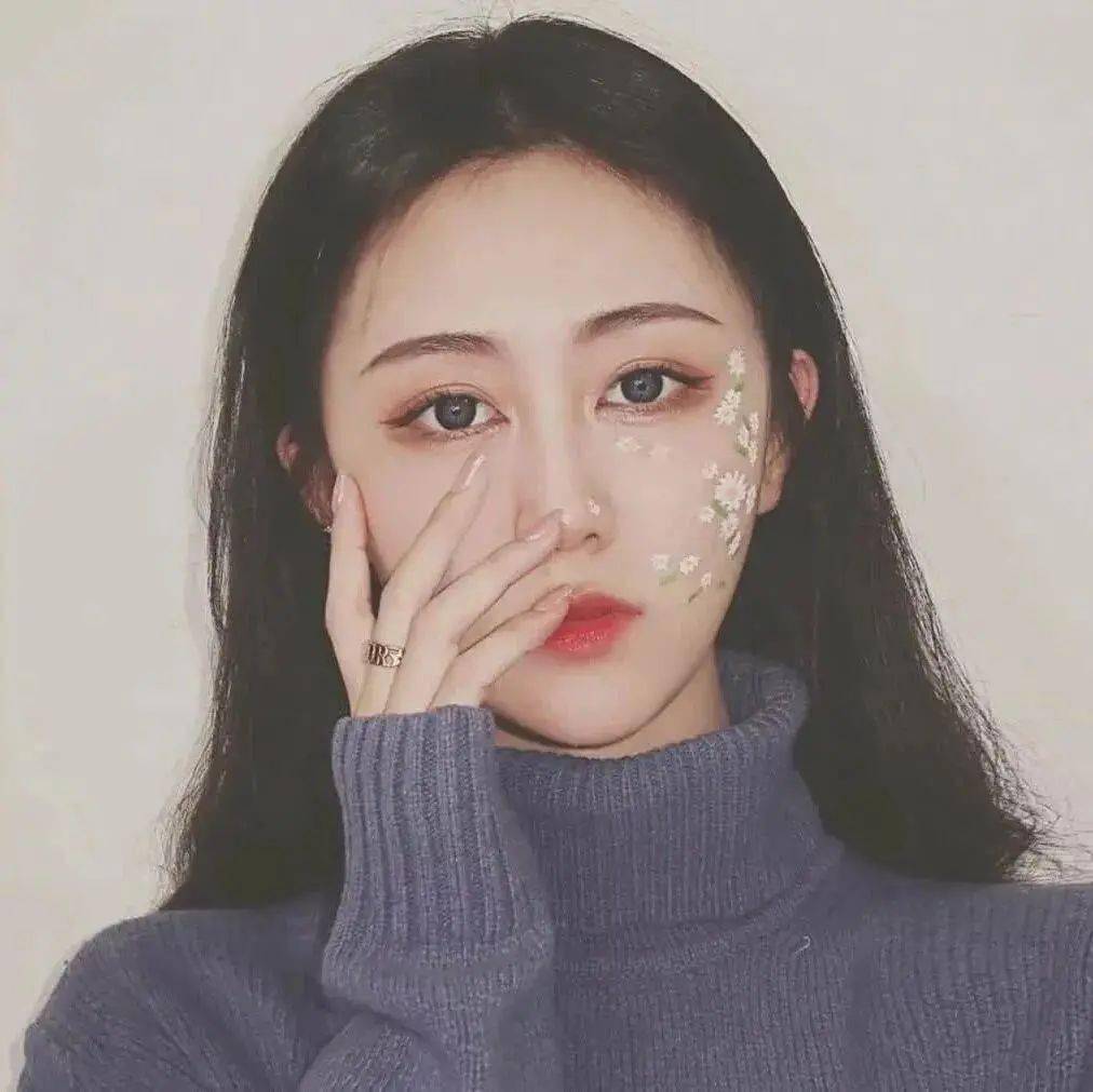 巨款|今日头像丨这个冬天可以当穿你外套的那个女孩吗？