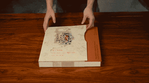 全册共  230幅画,高清呈现了红楼  120回主要情节,  3700多个人物形象