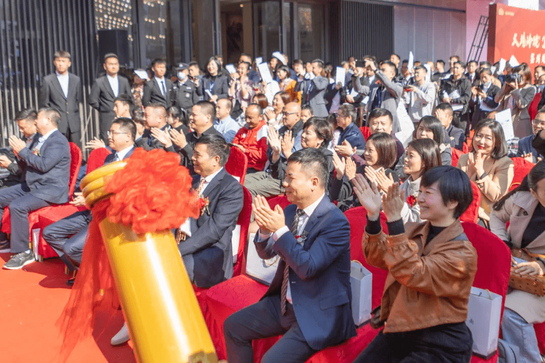 开放活动现场 江南山庄,作为恒伟地产与品质蓝城的联袂作品,生活体验