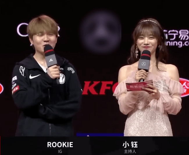 lpl解说杯被热议小钰秀出天神下凡众人直呼theyu塞恩王
