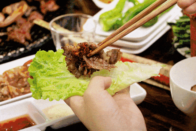 五花肉的cp就是生菜啦