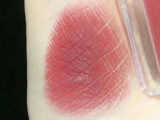 蒙淇淇|20块钱就能买到的绝美腮红？我不信！