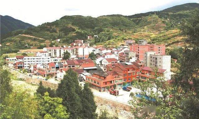 有酒,有风…… 仙女湖镇 位于我县长江南岸 地处武隆,涪陵,丰都 三县