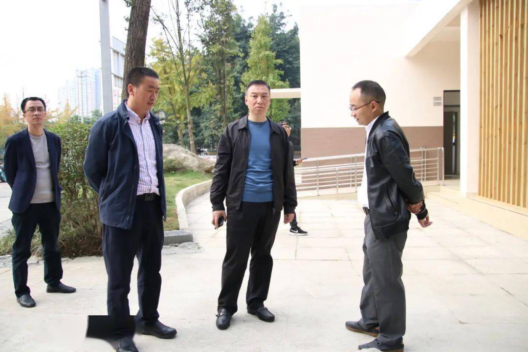 副区长张旭伟开展大调研暨专项督导城市管理项目建设工作