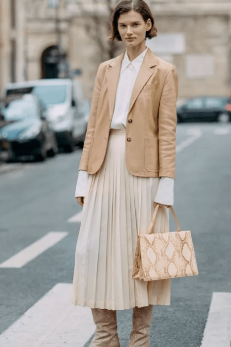 驼色|比驼色更好穿，今年冬天“奶茶色”火了！！