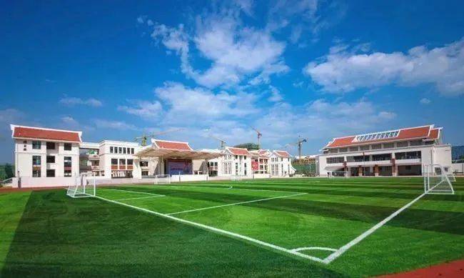 厦门教育集中地 b25a7f1a23ec420ab797d955fce4e9f5.jpeg