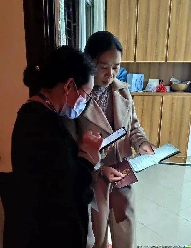 人口调查显露_调查人口的照片