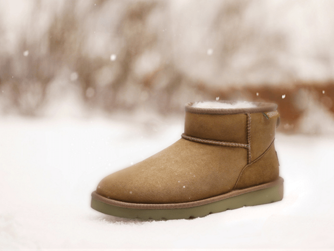 显腿长的红色雪地靴 c04e7bb6f3c742a88defbc0eb485c8eb.png
