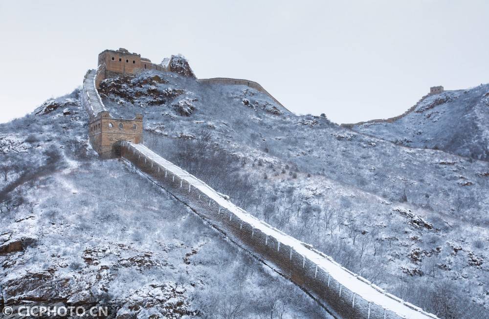 河北承德:金山岭长城雪景如画