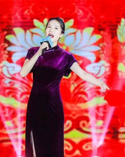 周娇 民族舞《鸿雁》汤佳敏 上海赛区参赛妈妈 歌曲《同手同脚 热舞