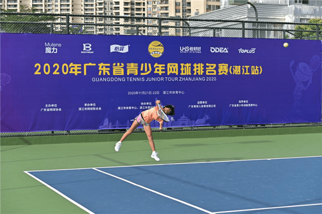 网球比赛奖金排行 0cc5b5e5e75c477ca0f3d436daa4ea7d.png