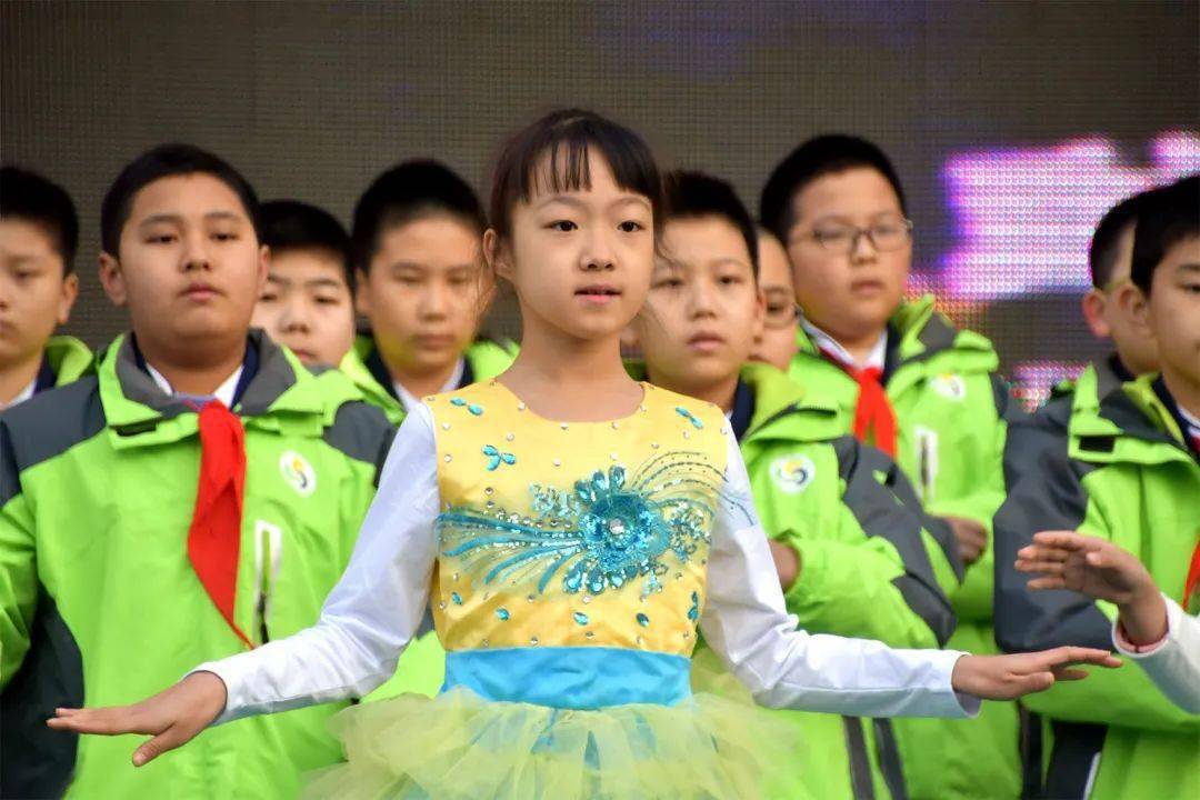 【东风西路小学】"文明从我做起"主题升旗仪式