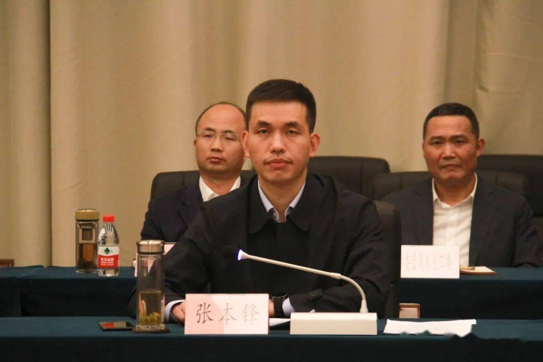 "张本锋表示,下一步,我县将以此考核验收为新契机,贯彻落实好验收组