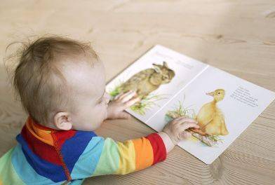 婴儿几个月开始认母期 ae7230f1593d48bcb687b5ccd57c19b9.jpeg