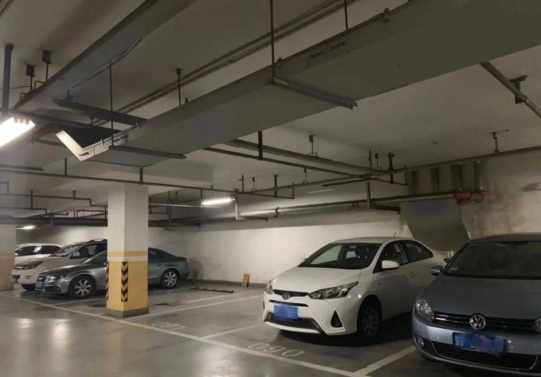 怎么选择车位位置 40e0ba8514104db8ba3c5c1c48d6a692.jpeg