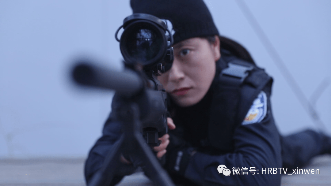 《弘扬英模精神 锻造政法铁军》董巍:全能特警女战士享誉全国