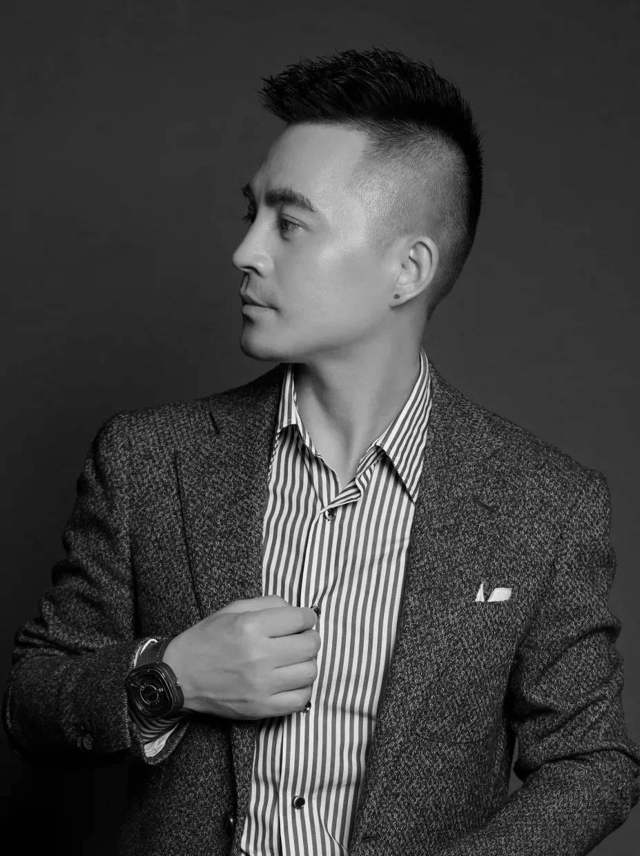 用材不超过5种,用色纯粹简单 形成了他强烈的个人标签 2016年,方磊因