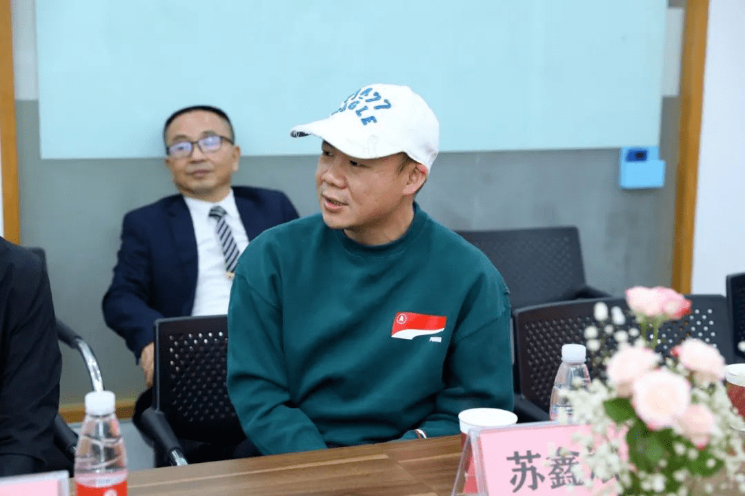大学管理学院院长助理,学科发展与研究生管理办公室主任凌子山博士