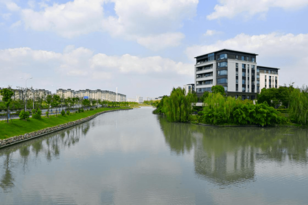 青浦:河清景美,看赵巷镇南崧村如何打造特色居住区景观河道