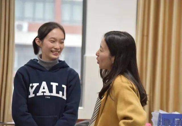 有望保送清华!15岁"雅礼女孩"为何这么牛_陈铭意