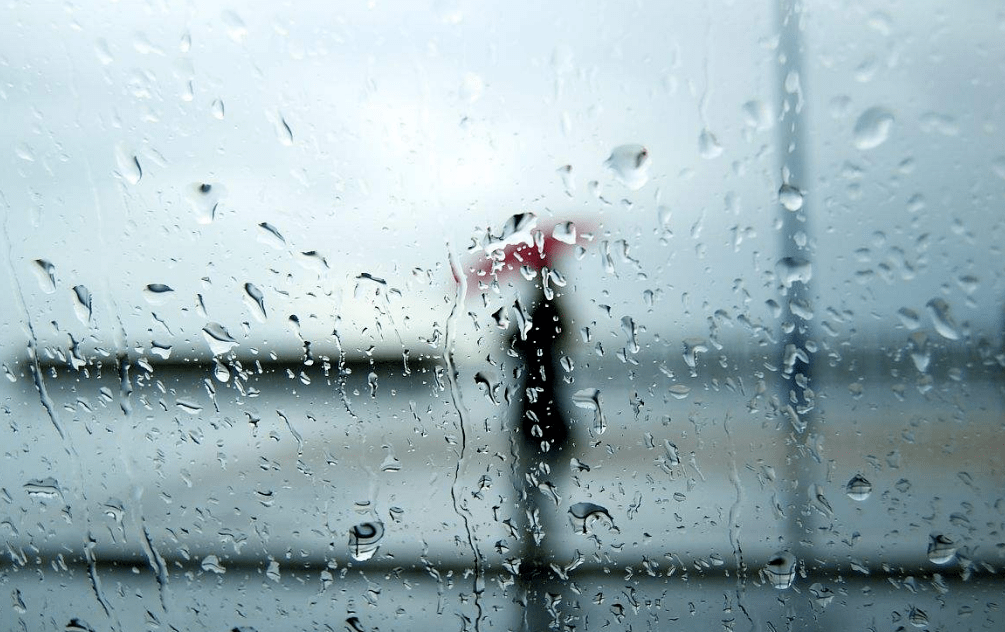 风雨人生,自己撑伞