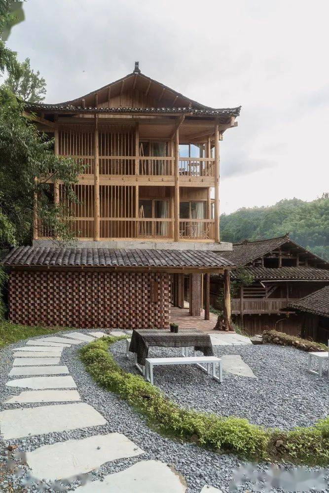 传统木屋的现代演绎贵州侗寨井上民宿