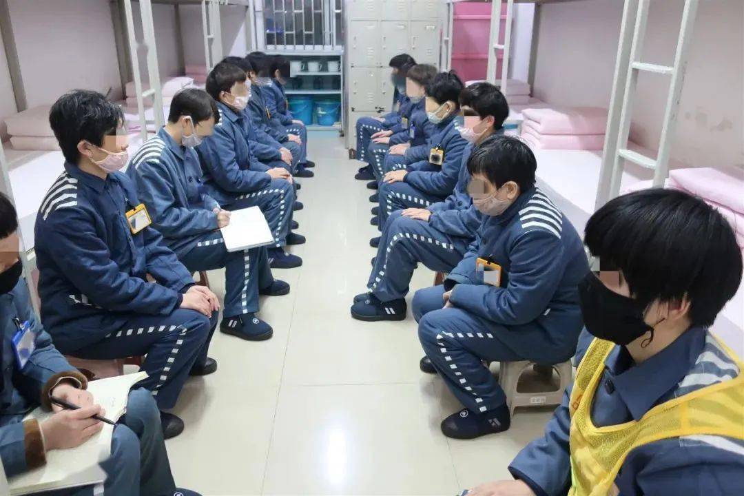 "宪"在进行时 | 省郑州女子监狱:为普法教育添新彩