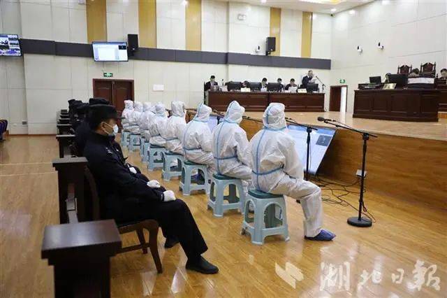 判了恩施一黑老大被判无期徒刑