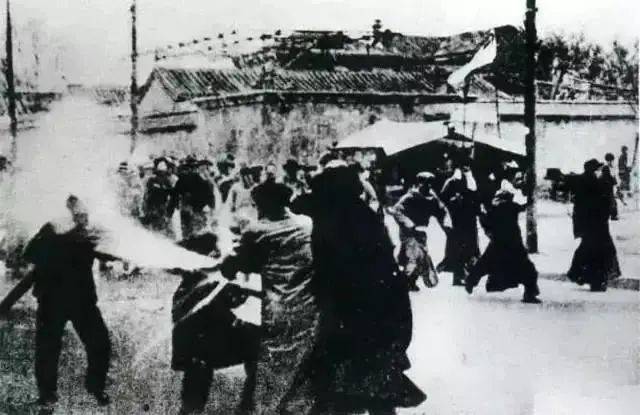 什么是爱国主义教育视频 419336ee90c34bd2a4e07c78e3facf43.jpeg