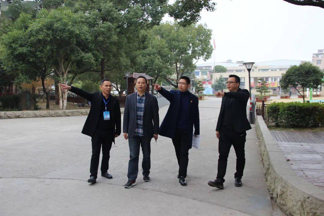 市教育局党委副书记刘有文一行莅临桃渚中学视察安全工作
