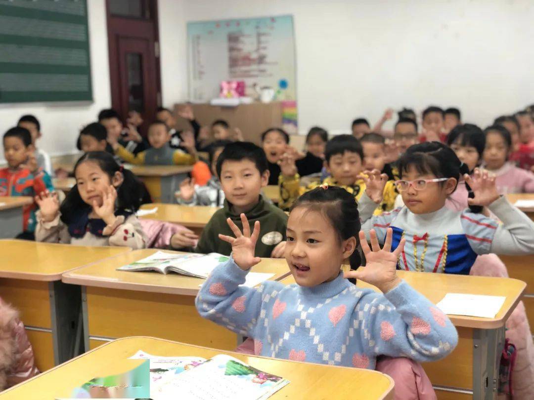 怎么样才能当小学的音乐老师 403067309dd84bfba8f40f9b435d17db.jpeg