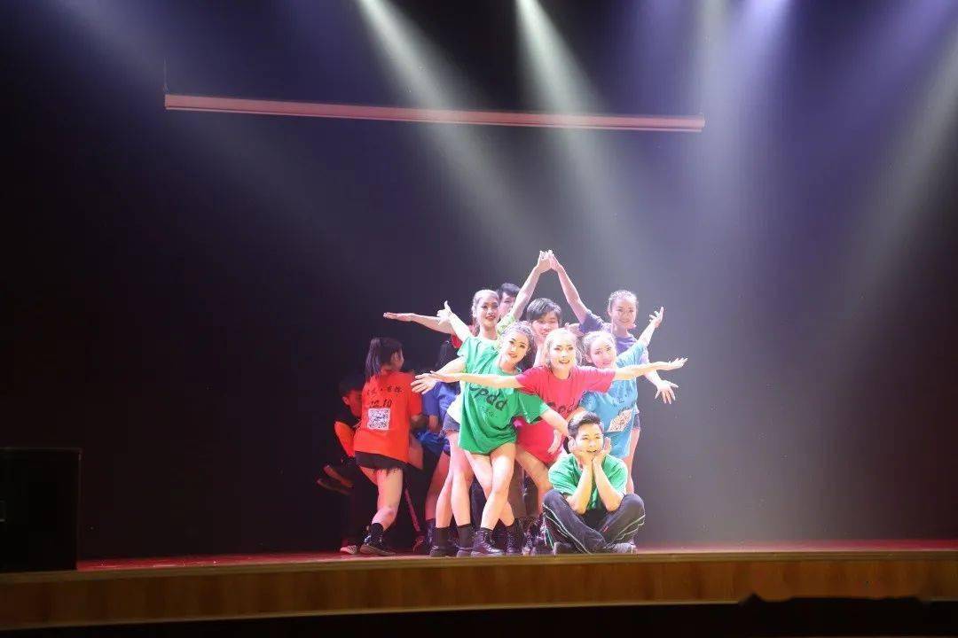 ab2110dbe5a9491ea889a03bd3deb390.jpeg