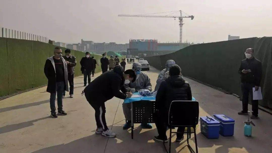 奇怪的姿势又增加了！：乐鱼体育(图5)